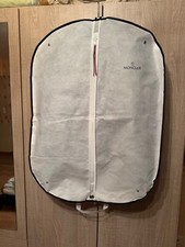 Doudoune Moncler Maya, jamais